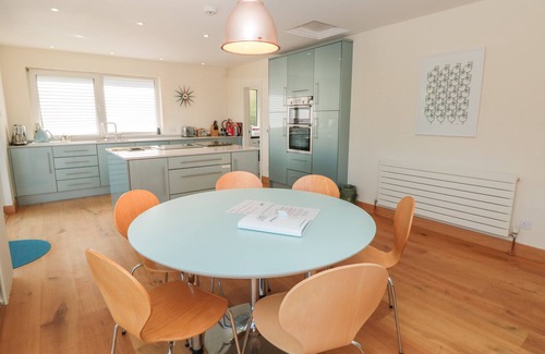 Dartmouth Cottage | HIGH BANKS, family friendly, country holiday cottage in Dartmouth