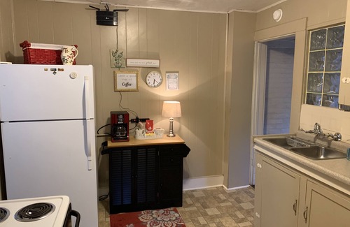Winslow Cottage | High desert cottage nestled in the heart of historic Winslow