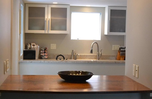 Hallowell Apartment | High End Apartment in Downtown Hallowell
