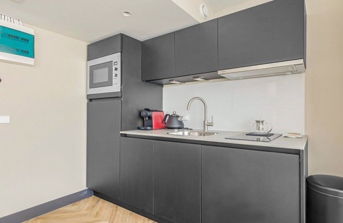 Slotervaart Apartment | High-end boutique studio near city center!