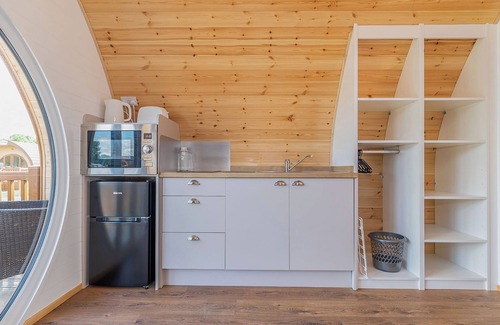 Arnold Cottage | High Farm Deluxe Pod (Pet)