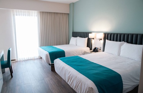 Lomas de Mazatlan Hotel | High Garden Grand Hotel
