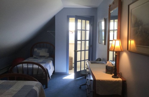 East Montpelier Bed & Breakfast | High Hill Inn