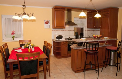 Balatonbereny House | High quality house family idyll for 4-8 persons., Pool, Climate, Lake 1000m', Saun
