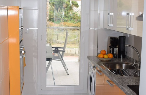 Velilla-Taramay Apartment | High quality tasteful apartment by the sea