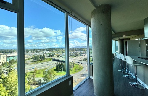 Wilburton Apartment | high rise - 1BR Experience: Modern,LivingPool+Gym