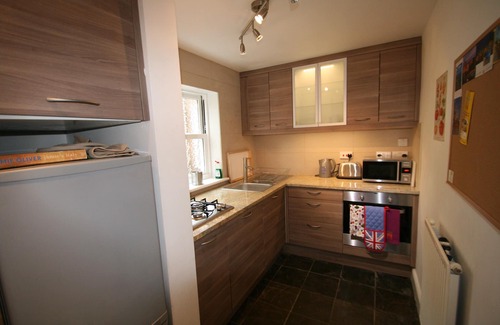 Highbury Apartment | Highbury - great secure location, easy access to City and West End.