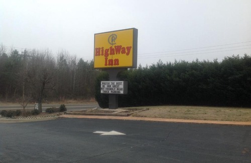 Mocksville Hotel | HighWay Inn
