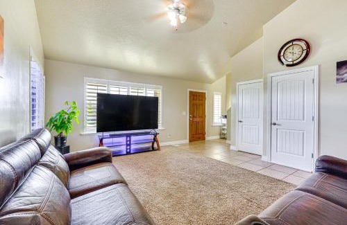 South Jordan House | Hike, Golf and Ski Family Home in South Jordan