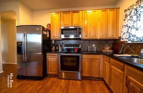 Cedar Park House | Hill Country Beauty in Red | Beautiful Large Home! Very Spacious!