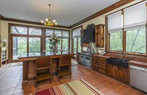 Paris House | Hill 'n' Dale Kentucky Thoroughbred Horse Farm at Xalapa