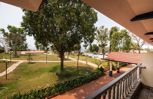 Tiracol Hotel | Hill Rock