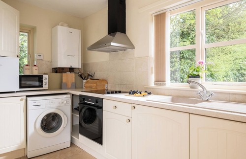 Leadenham Cottage | HILL TOP COTTAGE, with a garden in Welbourn