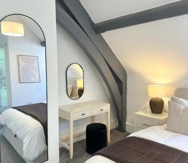 Offerton Apartment | Hillgate Loft