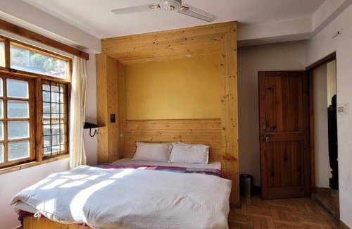 New Manali House | Hills Homestay and Devallya