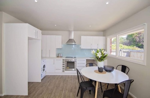 Edgeware House | Hills Road Christchurch city Pad