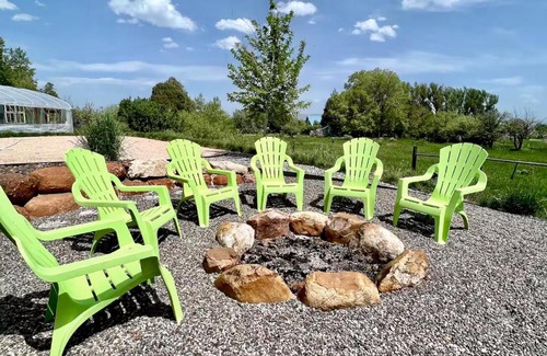 Bloomington House | Hillside Farm’s Cottages