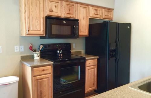 Show Low Cabin | Hillside Hideaway Cabin with a Relaxing View of the Pines! Near Hiking & Lakes!