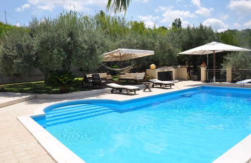 Pace del Mela Villa | Hillside villa with pool