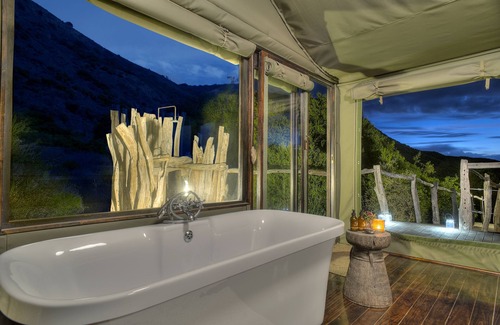 Sidbury Hotel | HillsNek Safari Camp - Amakhala Game Reserve