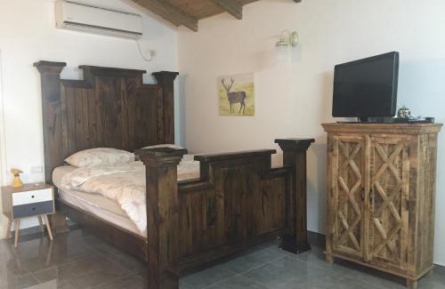 Poriya Illit Ski Chalet | Hilltop Haven