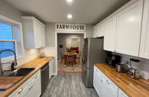 McCaysville House | Hilltop Haven w/Creek&Waterfall Dntwn McCaysville