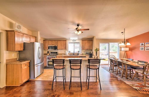 Holman House | 'Hilltop Hideout' w/Peaceful Mountain Views