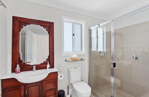 Upper Freestone Apartment | Hillview, a quiet country escape with views.