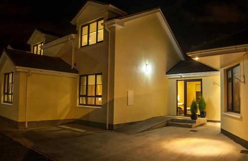 Lusk Apartment | Hillview Self Catering