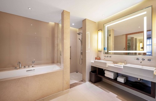 Shuangliu District Hotel | Hilton Garden Inn Chengdu Huayang