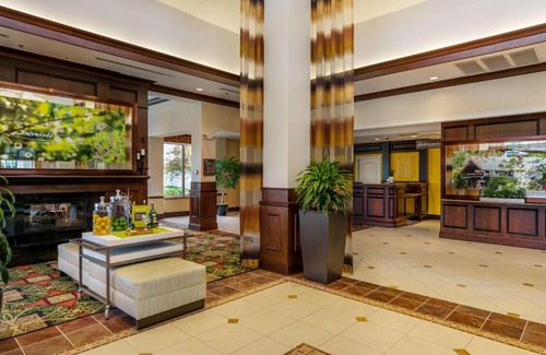Mayfield Hotel | Hilton Garden Inn Cleveland East/Mayfield Village