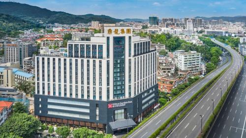 Tianhe Hotel | Hilton Garden Inn Guangzhou Tianhe-Free Shuttle Bus and Buyer Registration Available during Canton Fair Period