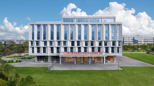 Xishan Hotel | Hilton Garden Inn Kunming Dianchi