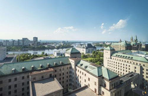 Byward Market - Parliament Hill Hotel | Hilton Garden Inn Ottawa Downtown
