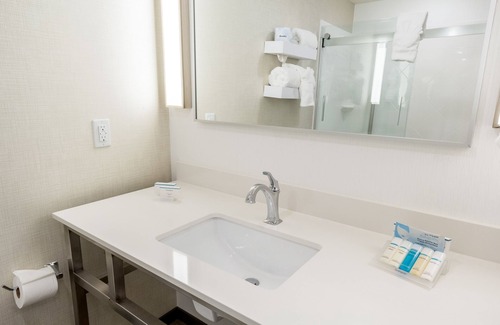 Salina Hotel | Hilton Garden Inn Salina