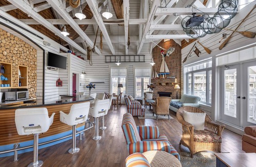 The Blue Mountains Hotel | Hilton Grand Vacations Club Blue Mountain Canada