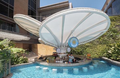 Pasay Hotel | Hilton Manila Newport World Resorts