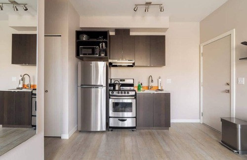 Ladd's Addition Apartment | Hip 1BR Retro-Modern Vibes Prime SE Spot