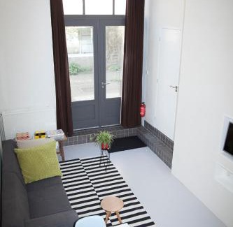 Haarlemmerbuurt Apartment | hip & stylish apartment in center, near trainstation, 15 min walk