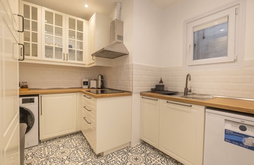 Kabatas Condo | Hip Waterfront Apt. with a Striking View