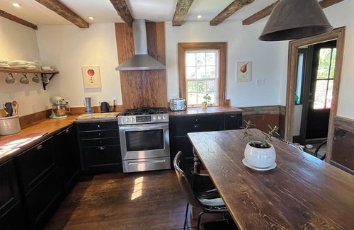 Lunenburg County Other | Historic 1785 Cape/46 acres/water views/6 min to Lunenburg and Hirtles Beach