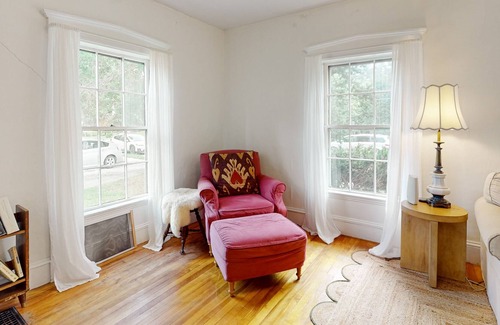Montpelier House | Historic 1860s farmhouse with a large yard, washer/dryer, & deck