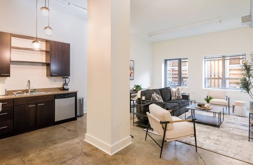Downtown Pittsburgh Apartment | Historic 2 Bedroom Loft on Market Square - Private Terrace + Free Fitness Center