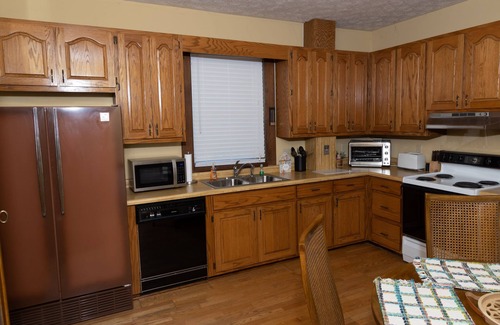 Boones Creek Other | Historic 4 bedroom house with hot tub-great location