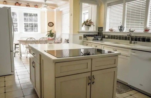 Carrollton House | Historic 5BR BnB w/Pool, River Views & Event Space