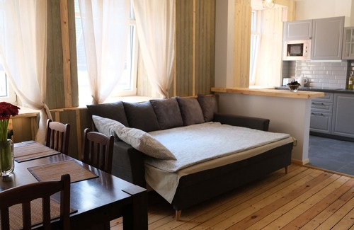 Old Town Apartment | Historic apartment with Wooden floors in the Hearth of Old-town Riga