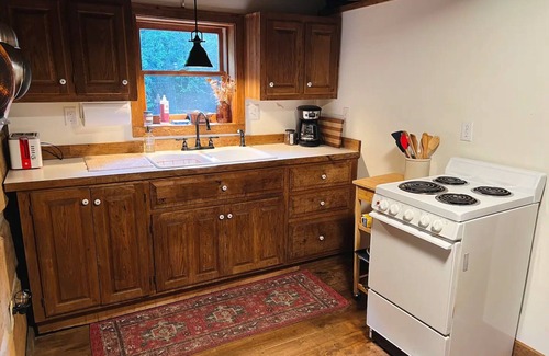 Lansing Cabin | Historic Appalachian Log Cabin on 22 Idyllic Acres