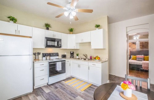 Lower Avenues Apartment | Historic Avenues Apt Downtown-25% Off Ski Rentals