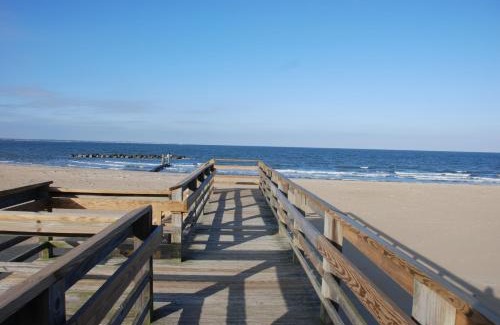 Willoughby Spit House | Historic Beach Side Getaway - Pet friendly, WiFi cottage
