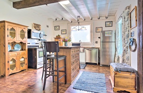 Ocean Springs House | Historic Biloxi Bay Cottage with Beautiful View